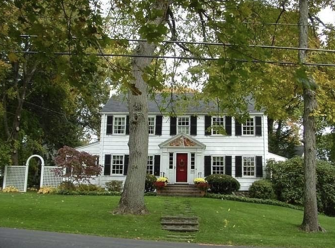 Read more about the article Estate Sale Andover Mass