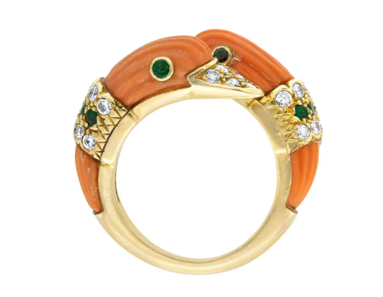 an Cleef & Arpels ring
